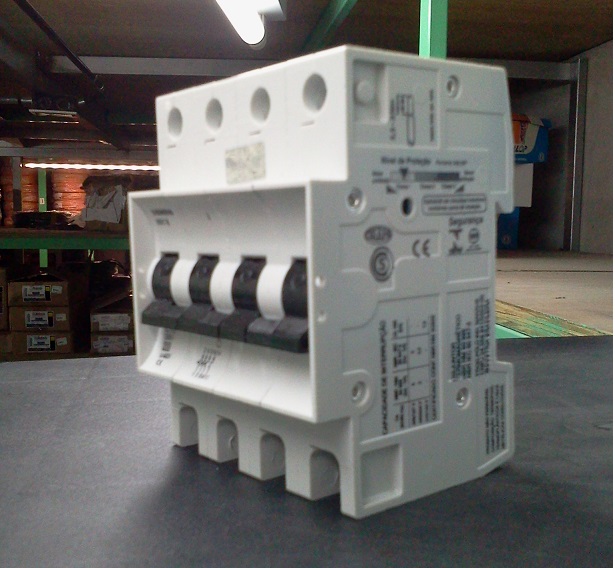 (OUTLET) INT TERMOMAG  3KA 4X  50A CURVA C