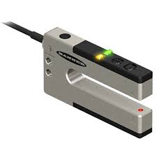 Sensor fotoeléctrico, tipo herradura, abertura / profundidad 10x60,8 mm, diametro minimo a detectar a maxima ganancia 1mm, carcaza metálica, salida bipolar NPN-PNP, con ajuste de sensibilidad y selección LO/DO, tiempo de respuesta 500us, salida a cable de 150mm con conector M12 de 4 pines, indicacion a led de power y estado activado. Alimentación 10-30 Vdc, temperatura de operación -20..60oC. Protección IP67.