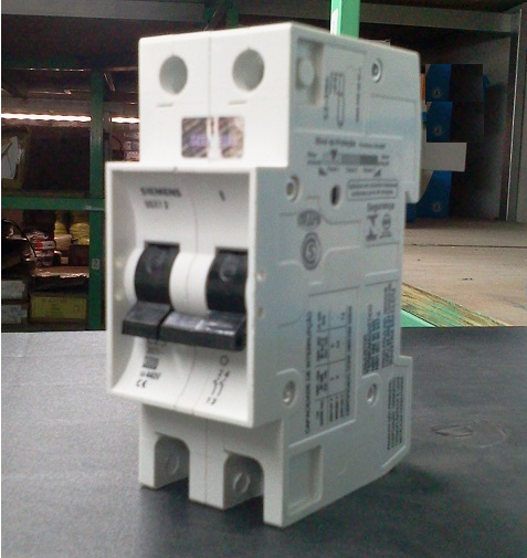 [100059997] (OUTLET) INT TERMOMAG  3KA 2X 40A CURVA C