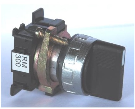 [5420110] SELECTOR PALANCA RM 300 NEGRO (0-1) S/RETORNO