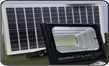 [110678] PROYECTOR SOLAR INALAMBRICO 180W LED RECARGABLE C/BATERIA DE LITIO INCORPORADA, APTO INTEMPERIE IP67, ENCENDIDO AUTOMATICO / MANUAL / TEMPORIZADO 3, 5 u 8 HORAS - CONTROL REMOTO INCLUIDO - PANEL SOLAR 6V - 25W