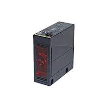 [E3JM-DS70M4-G] E3JMDS70M4G     Sensor fotoelectrico Serie E3JM. Alimentacion: 24..240 Vac/12..240 Vdc. IP66. Difuso / Reflexion Directa. Luz infrarroja. Alcance: 70 cm (regulable). Salida a rele inversor. Dark ON/ Light ON por switch. Camara de bornes. Prensacables PG 13,5.