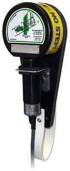 [*112976] SENSOR DE EJE UNIVERSAL - MAT. EJE: AC. INOX.. MAT. CUERPO: POLIPROPILENO. COJINETE: AC. INOX. SELLADO. TAMAÑO ROSCA: 5/8" UNC. VEL. MAX.: 1500 RPM.  4 PULSOS / OBJETIVOS
