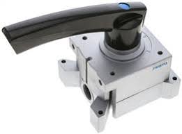 [VHER-P-H-B43C-G12] VALVULA MANUAL A PALANCA / 4/3 CENT. CERRADO - C/ ENCLAVAMIENTO / POLIMERO / ROSCA G1/2 - CONEX. LATERAL - FUND. ALUMINIO